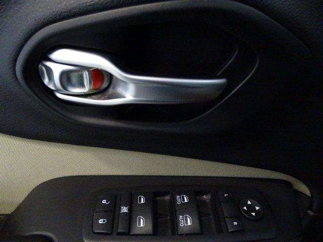 2015 Jeep Cherokee FWD 4dr Latitude